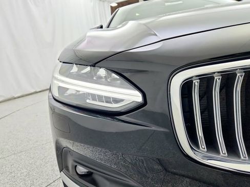 Certified 2023 Volvo S90 B6 Plus w/ Protection Package Premier image 36