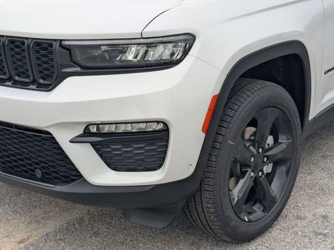 New 2025 Jeep Grand Cherokee Limited w/ Luxury Tech Group II AWD/4WD image 12