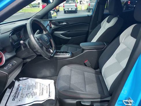 Used 2024 Chevrolet Trax RS w/ Driver Confidence Package FWD image 9