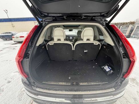 Used 2025 Volvo XC90 T8 Plus w/ Protection Package Premier image 16