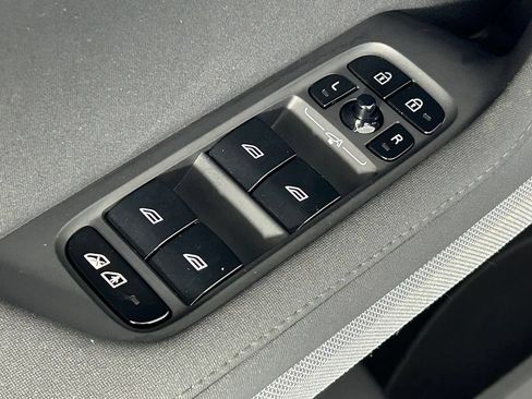 Used 2024 Polestar Polestar 2 AWD/4WD image 35