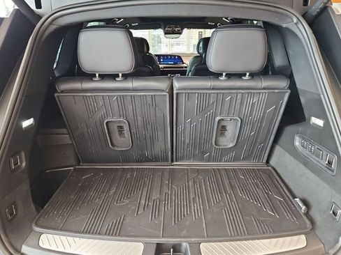 New 2026 Cadillac Vistiq Sport w/ LPO, Floor Liner Package image 29