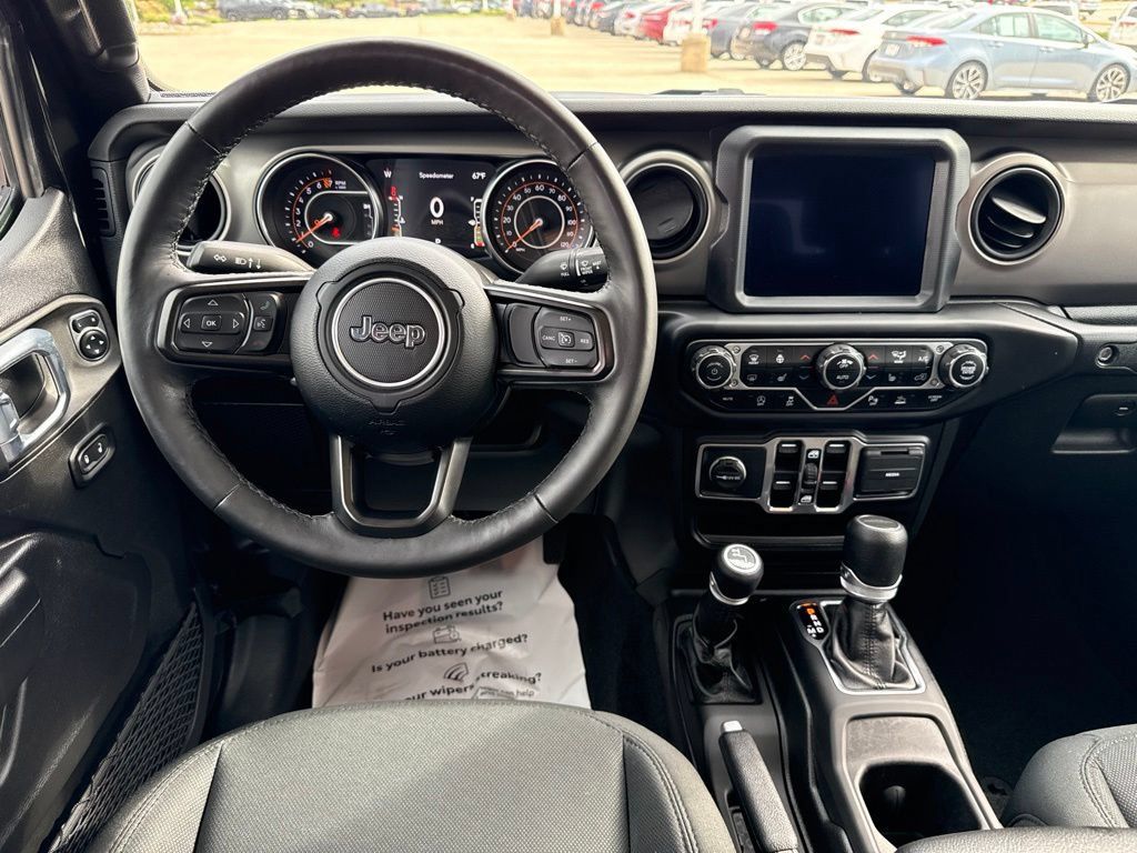 Used 2021 Jeep Gladiator Sport AWD/4WD image 10