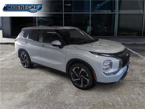 Used 2022 Mitsubishi Outlander SE image 7