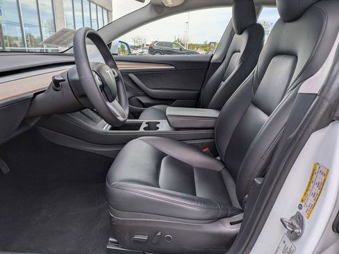 Used 2022 Tesla Model 3 Long Range AWD/4WD image 13