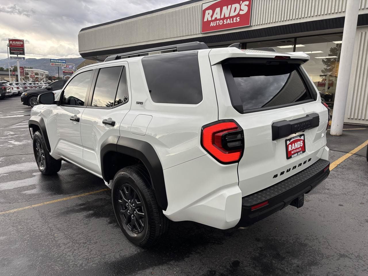 Used 2025 Toyota 4Runner SR5 AWD/4WD image 7