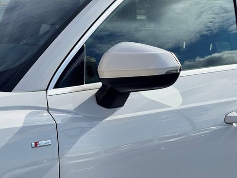 Certified 2025 Audi Q3 2.0T Premium Plus w/ Premium Plus Package image 9