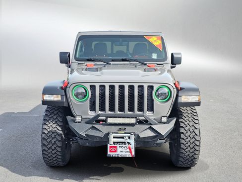 Used 2023 Jeep Gladiator Rubicon w/ Cold Weather Group AWD/4WD image 8