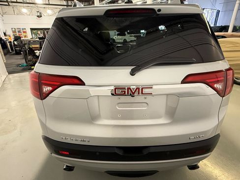 Used 2019 GMC Acadia SLT AWD/4WD image 16