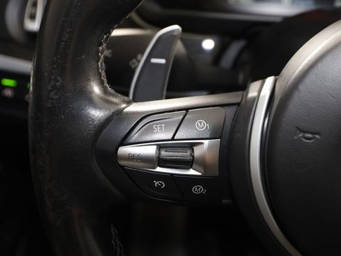 Used 2015 BMW M5 RWD image 36