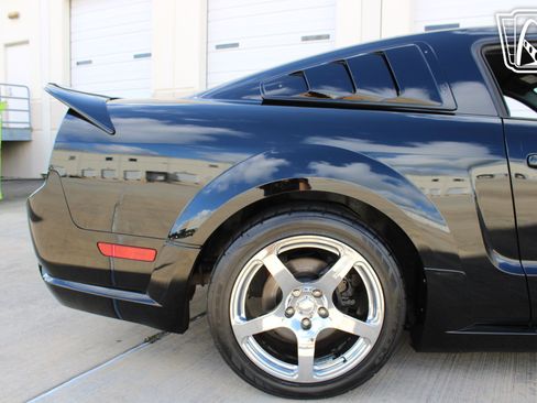 Used 2007 Ford Mustang GT RWD image 38
