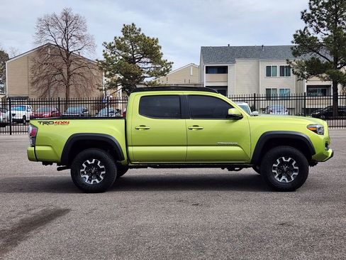 Used 2023 Toyota Tacoma TRD Off-Road w/ TRD Premium Off Road Package AWD/4WD image 4