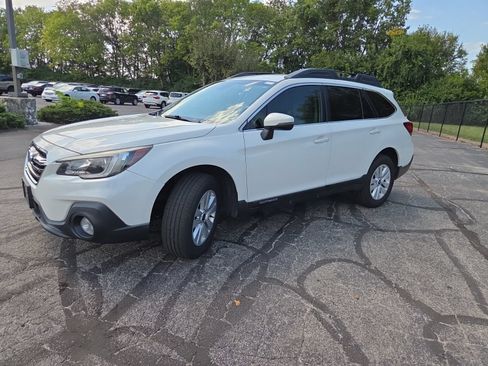Used 2018 Subaru Outback 2.5i Premium AWD/4WD image 14