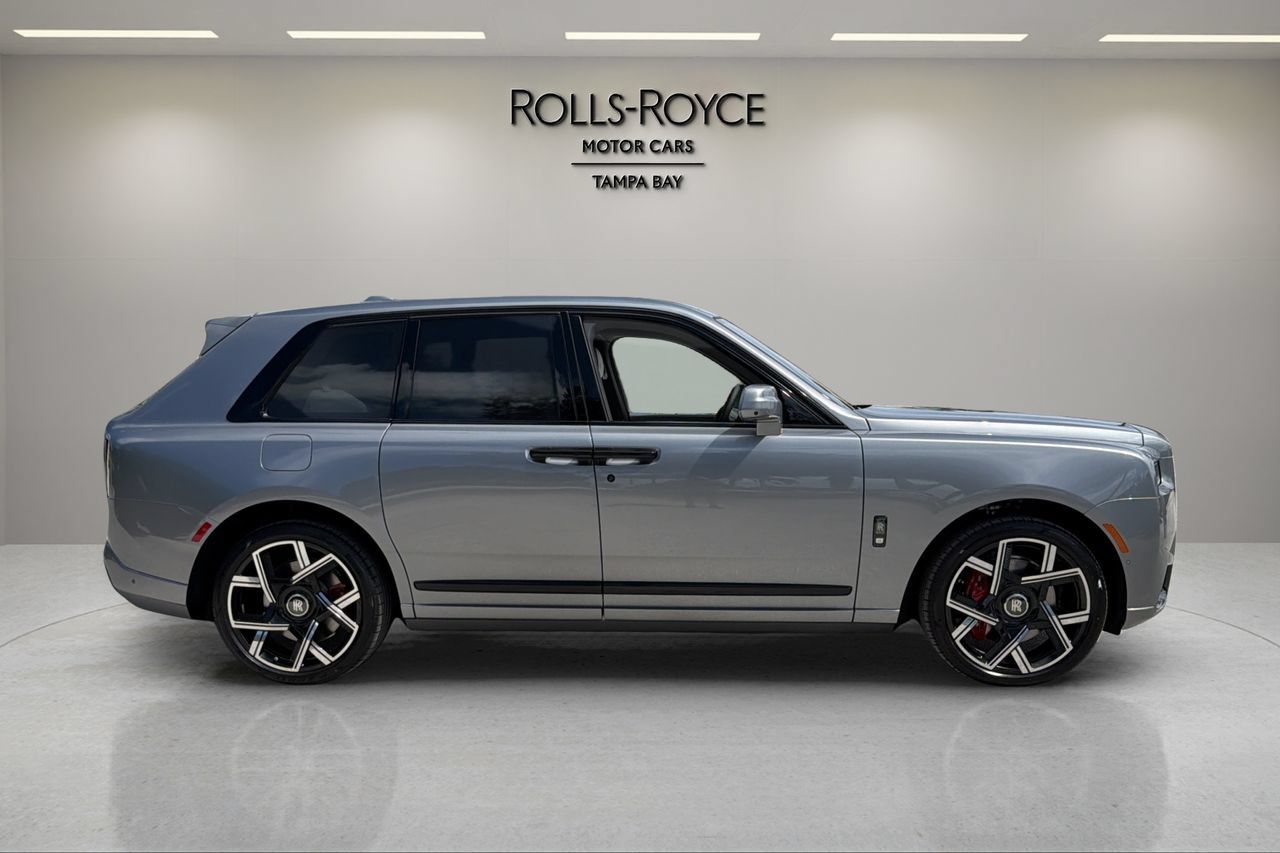 New 2027 Rolls-Royce Cullinan Black Badge AWD/4WD image 7