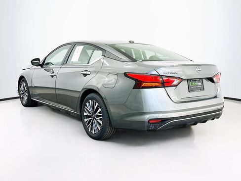 Used 2025 Nissan Altima 2.5 SV FWD image 5