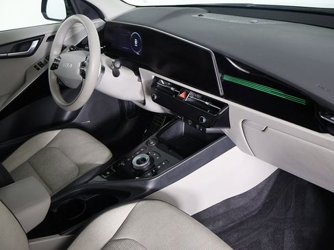 Used 2023 Kia Niro Wave w/ Wave Preserve Package image 32