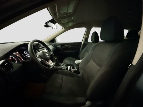 Used 2020 Nissan Rogue S image 17