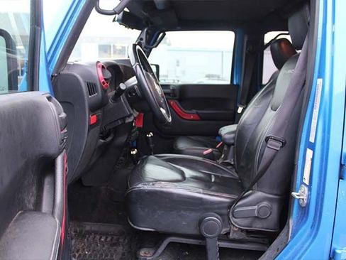 Used 2016 Jeep Wrangler Unlimited Rubicon AWD/4WD image 11