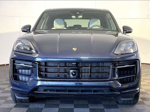 Used 2026 Porsche Cayenne GTS AWD/4WD image 10