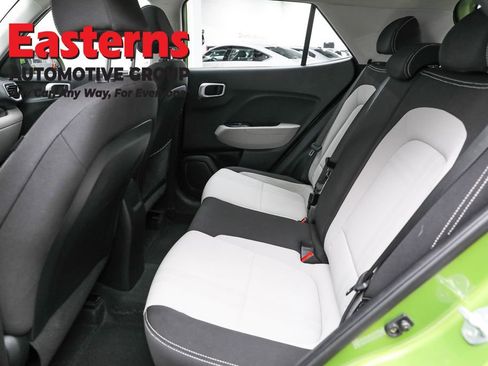 Used 2023 Hyundai Venue SEL w/ Cargo Package image 22