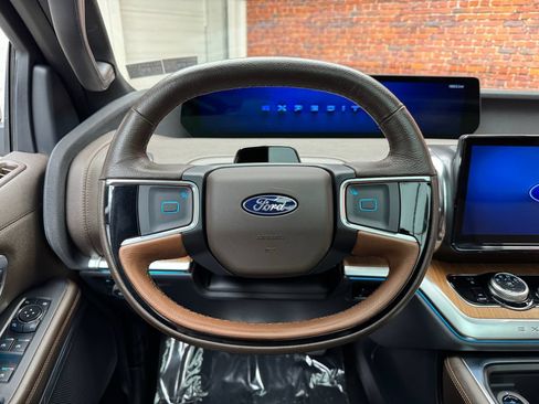 Certified 2025 Ford Expedition Max King Ranch AWD/4WD image 15