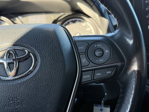 Used 2021 Toyota Camry SE image 16