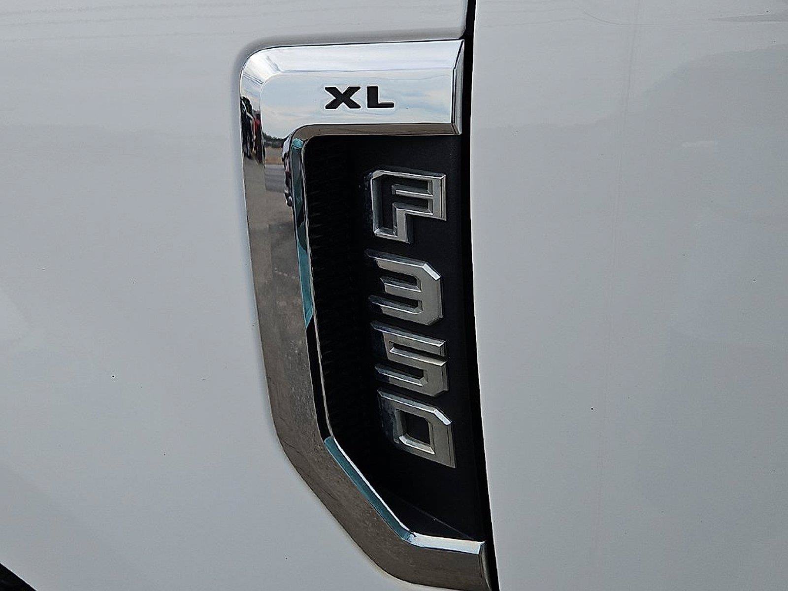Used 2020 Ford F350 XL w/ Power Equipment Group AWD/4WD image 14