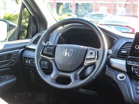 Used 2025 Honda Odyssey Sport-L image 22