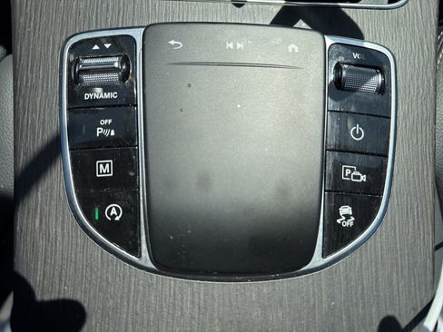 Used 2021 Mercedes-Benz GLC 300 4MATIC image 16