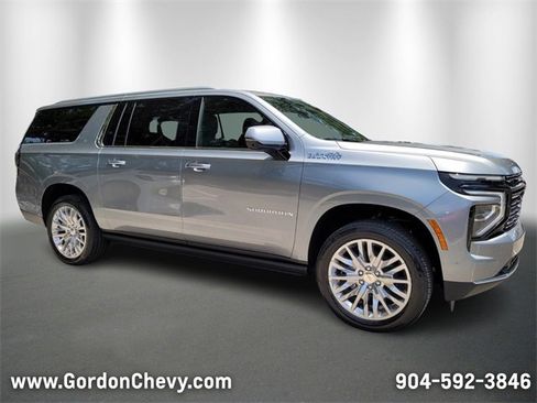 New 2025 Chevrolet Suburban High Country image 7
