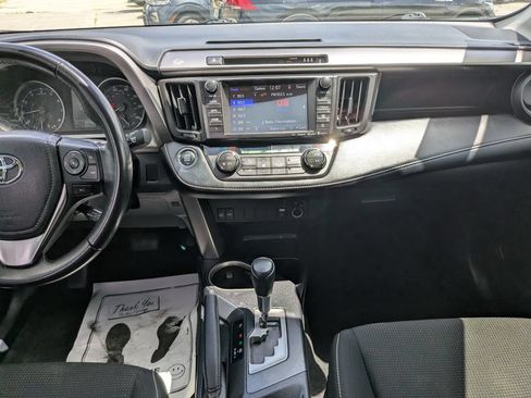 Used 2018 Toyota RAV4 XLE FWD image 18