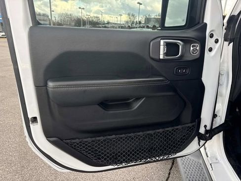 Used 2018 Jeep Wrangler Unlimited Sahara w/ Uconnect 4C Nav & Sound Group image 25