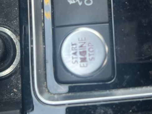 Used 2017 Volkswagen Jetta GLI FWD image 17