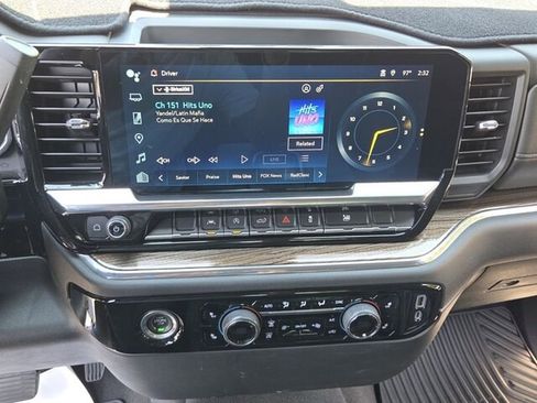 Used 2023 Chevrolet Silverado 1500 LT image 19