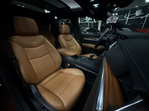 Used 2022 Cadillac XT5 Premium Luxury w/ LPO, Floor Liner Package image 26