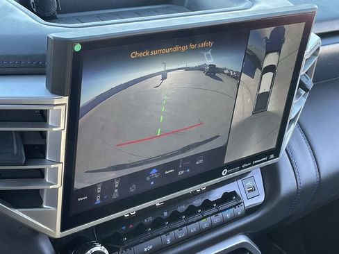 Used 2023 Toyota Tundra Platinum image 15