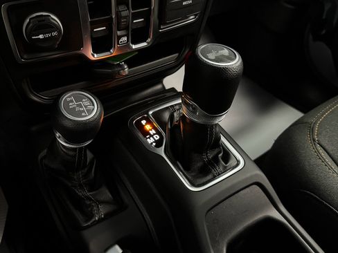 Used 2024 Jeep Wrangler Sport S w/ Convenience Group image 28