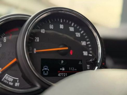 Used 2017 MINI Cooper 2-Door Hardtop image 16