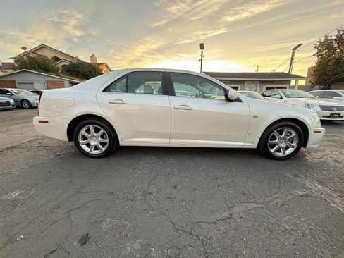 Used 2007 Cadillac STS w/ Preferred Equipment Group image 4