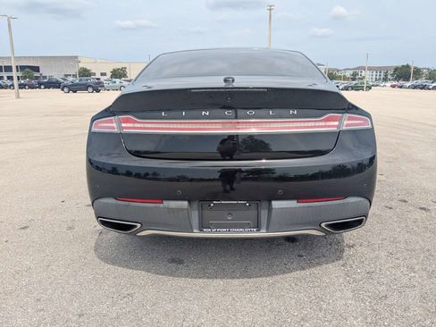 Used 2020 Lincoln MKZ Reserve w/ Monochromatic Package FWD image 5