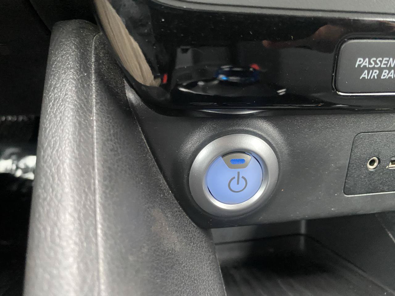 Used 2018 Nissan Leaf SV w/ Protection Package FWD image 17