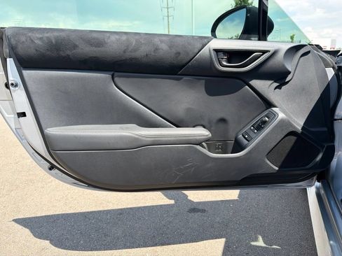 Used 2025 Toyota GR86 Premium w/ ALL Weather Mat Package (TMS) RWD image 16