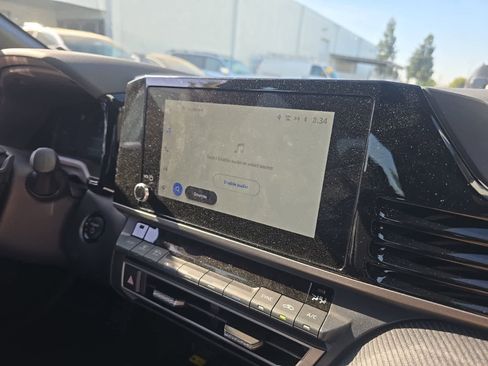 Used 2026 Toyota Camry SE FWD image 19