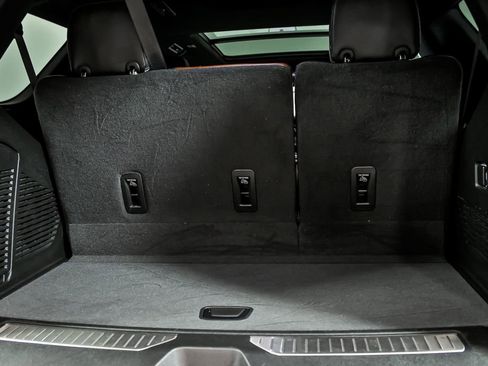 Used 2023 GMC Yukon Denali Ultimate image 7