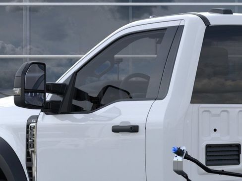 New 2026 Ford F550 4x4 Regular Cab Super Duty w/ XL Chrome Package image 21
