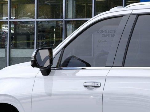 New 2026 Chevrolet Tahoe Premier w/ Sun And Tow Package AWD/4WD image 12