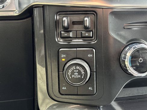Used 2022 Ford F150 Lariat AWD/4WD image 31