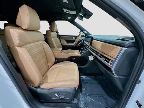 Used 2024 Hyundai Santa Fe Limited image 31