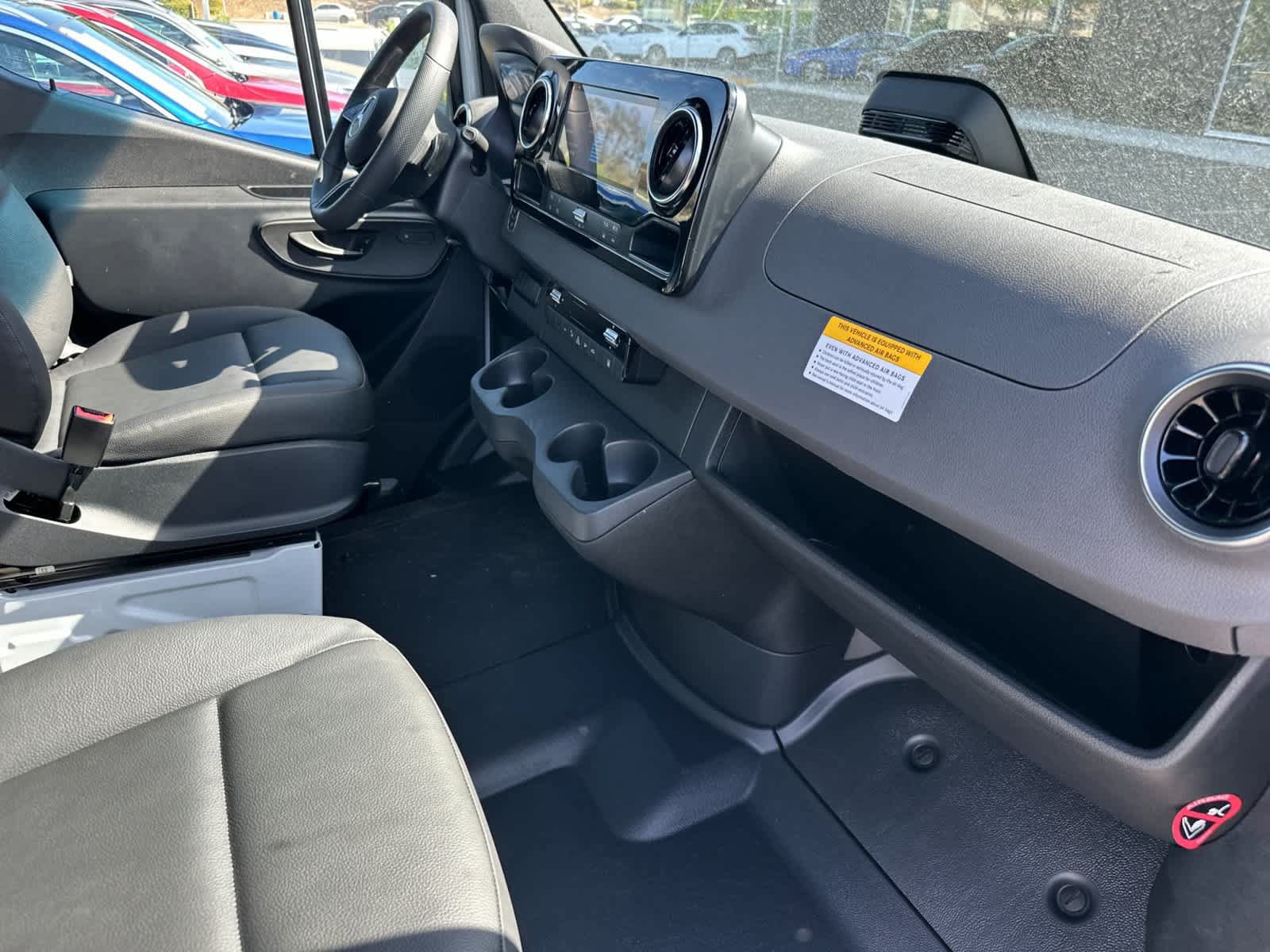 New 2025 Mercedes-Benz eSprinter 170 Cargo image 18