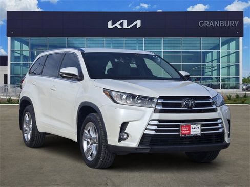 Used 2019 Toyota Highlander image 3